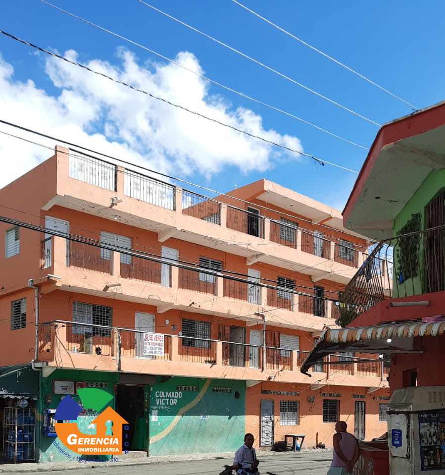 Edificio de 20 unidades (todas alquiladas) localizado en la calle 5ta esq. Activo 20/30, Villa Faro.